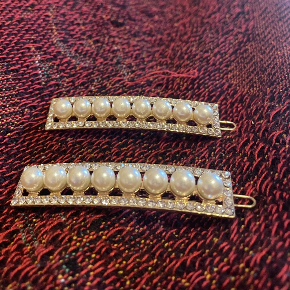 Set of 2 pearl gold hair clips